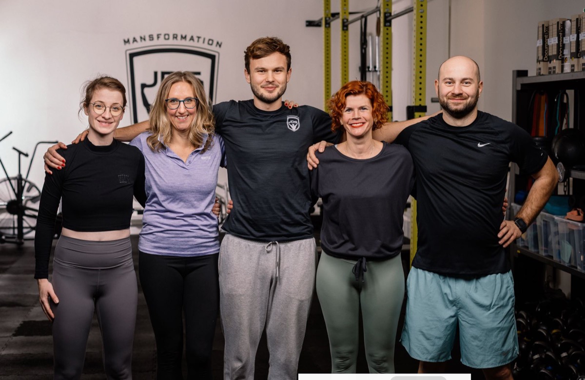 Komunita Jdi do sebe, 9 let, 300+ klientů